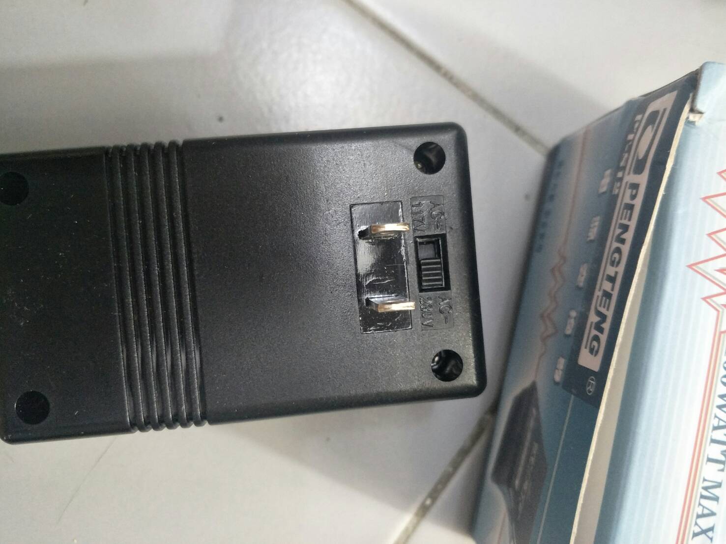 OT07 หม้อแปลงไฟ 110v-220v และ 220v-110v 2 in 1 100 watt