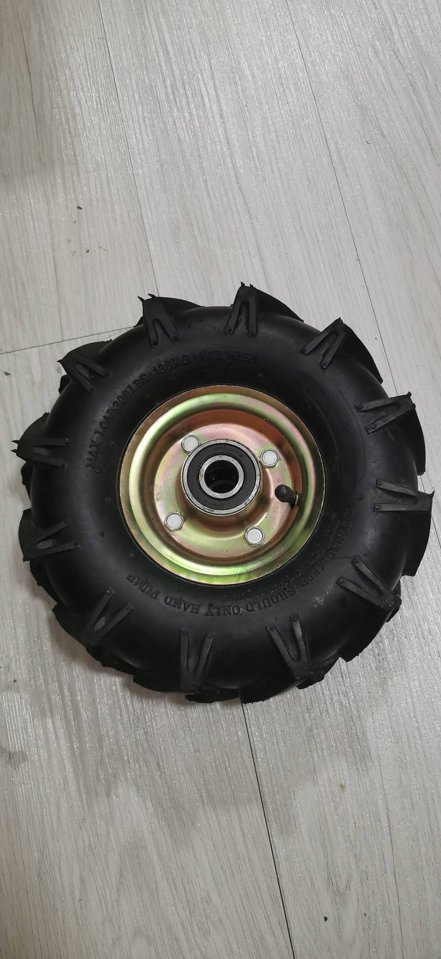 OT140 ล้อรถเข็น 10 นิ้ว รูเพลา 20 มิล รุ่นเติมลม ดอกยาง MT