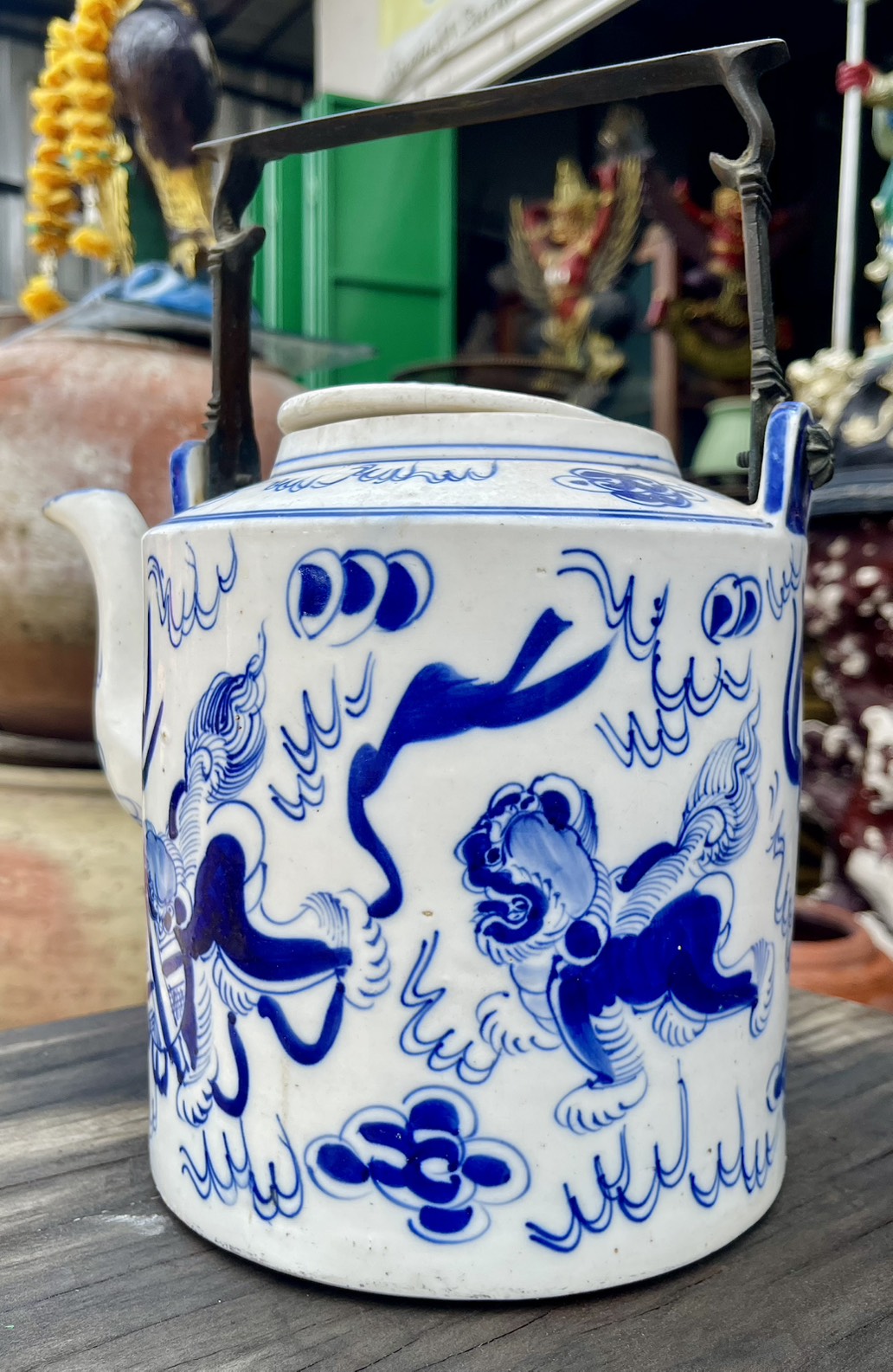 กาน้ำชาจีน ลายคราม ใบใหญ่ กาปังเคย ลายสิงห์เล่นเชือก