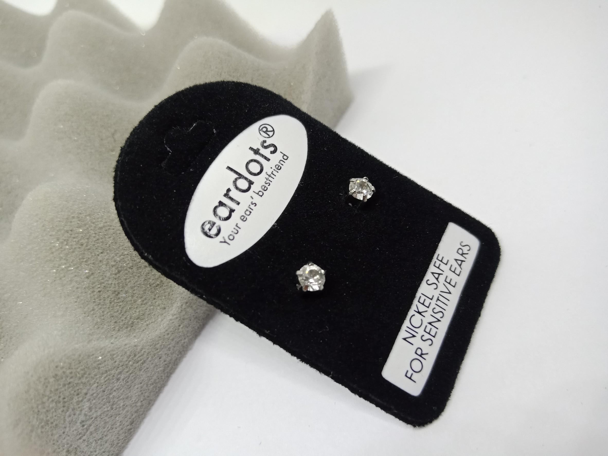 “เช็คสินค้าทัก line ก่อนโอนนะคะ” Cubic