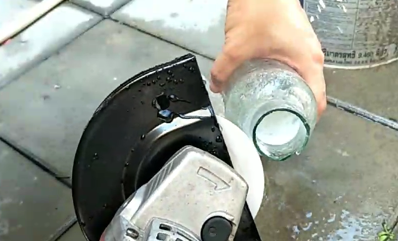 G18 บังใบดักฝุ่น+มีน้ำหล่อ+ปั๊มน้ำ สำหรับหินเจยีร 4 นิ้ว หมดฝุ่นงาน เซาะร่องปูน งานตัดกระเบื้อง