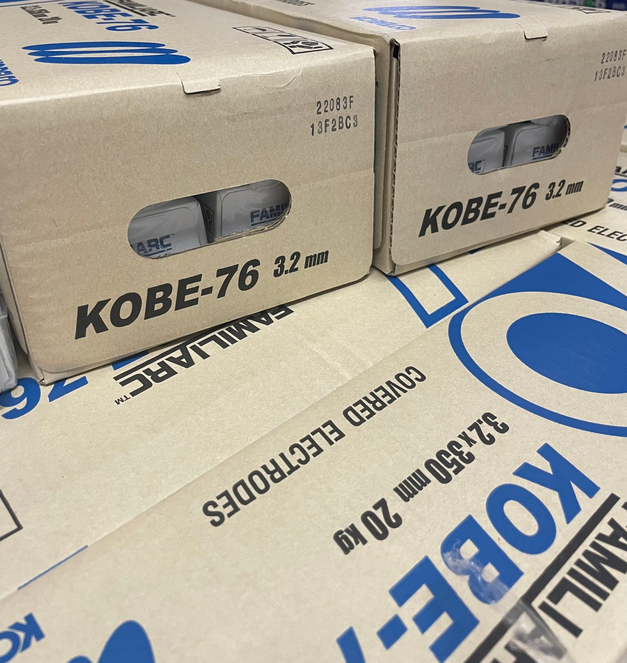 ลวดเชื่อม KOBE 76 (E7016) ลังละ 20 KG