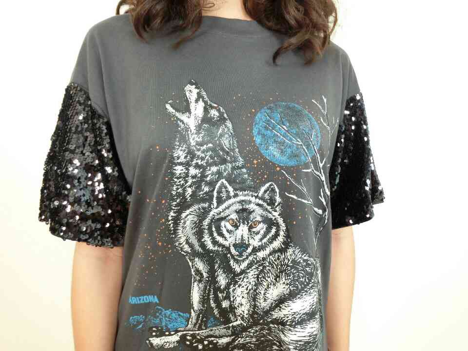 เดรสผ้ายืด/ หรือเสื้อตัวยาว สกีนลาย แขนปักเลื่อมวิ้งค่ะ