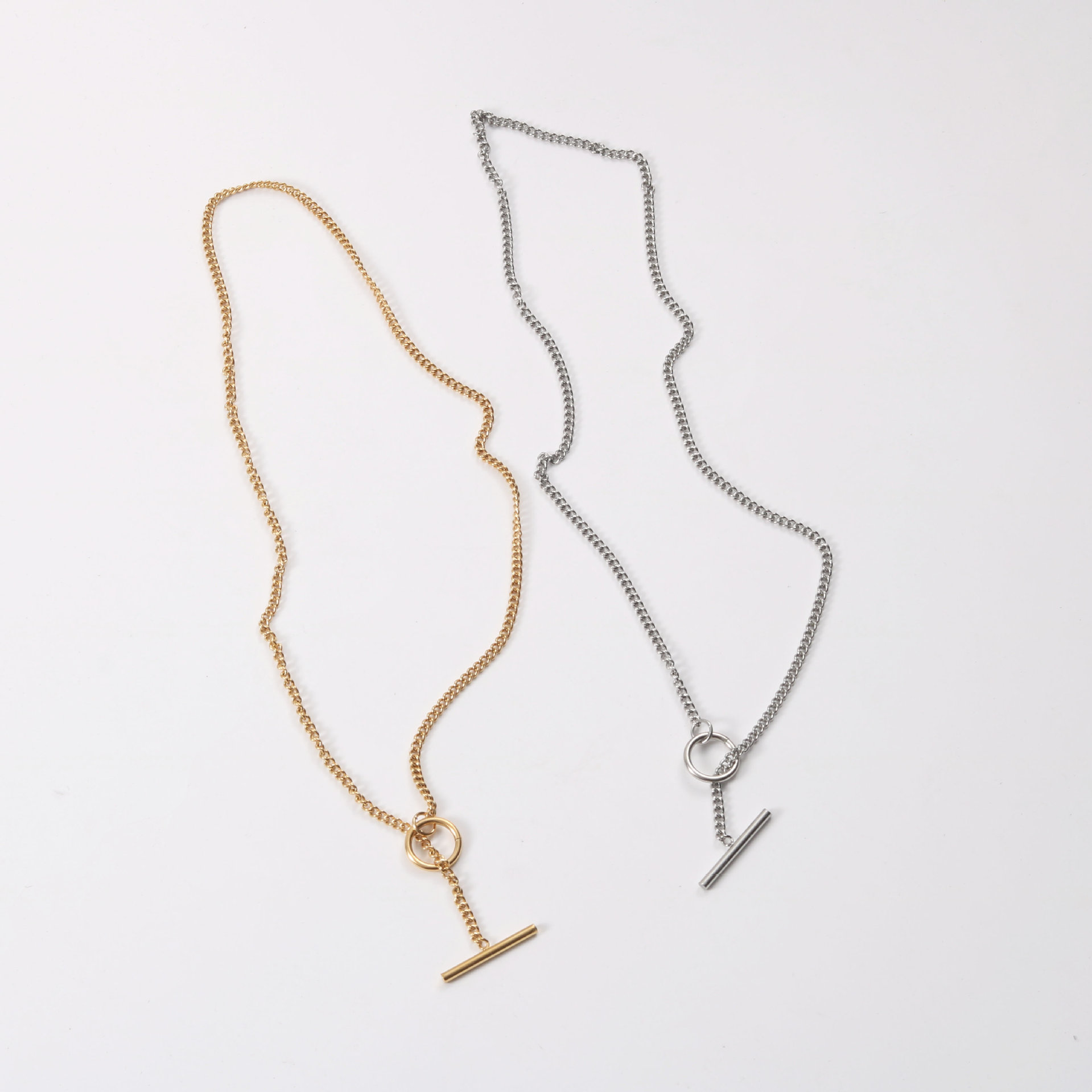 “เช็คสินค้าทัก line ก่อนโอนนะคะ” สร้อยคอสำหรับผิวแพ้ง่าย (พร้อมส่งสีทอง) Ones I_NT352C