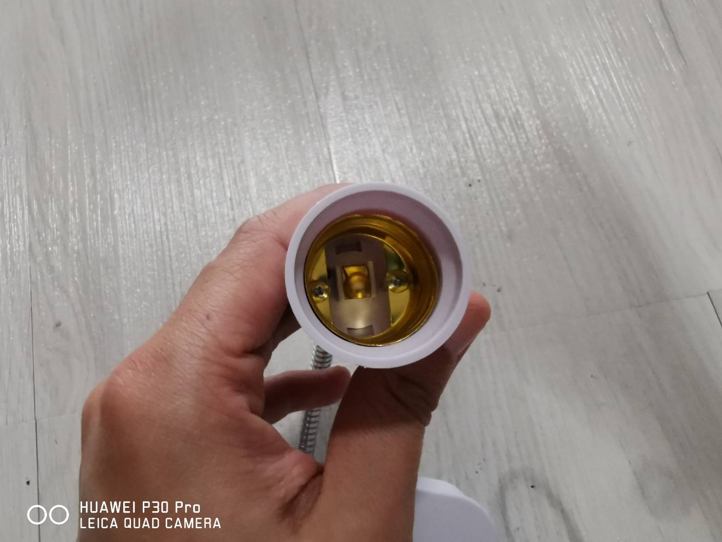 OT106 ขั้วต่อสายอ่อนหลอดไฟ E27 ยาว 20cm แบบมีสวิทซ์ เปิด-เปิด