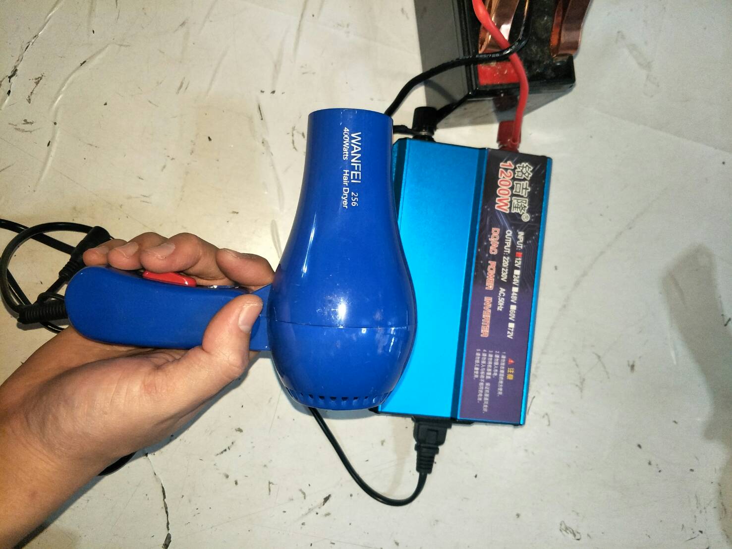 ADE06 ตัวแปลงไฟรถ 12v เป็นไฟบ้าน 1200 วัตต์ !! มีตัดไฟเกิน กันพัง สำหรับแคมปปิ้ง สถานที่ไม่มีไฟฟ้าใช้ DIY