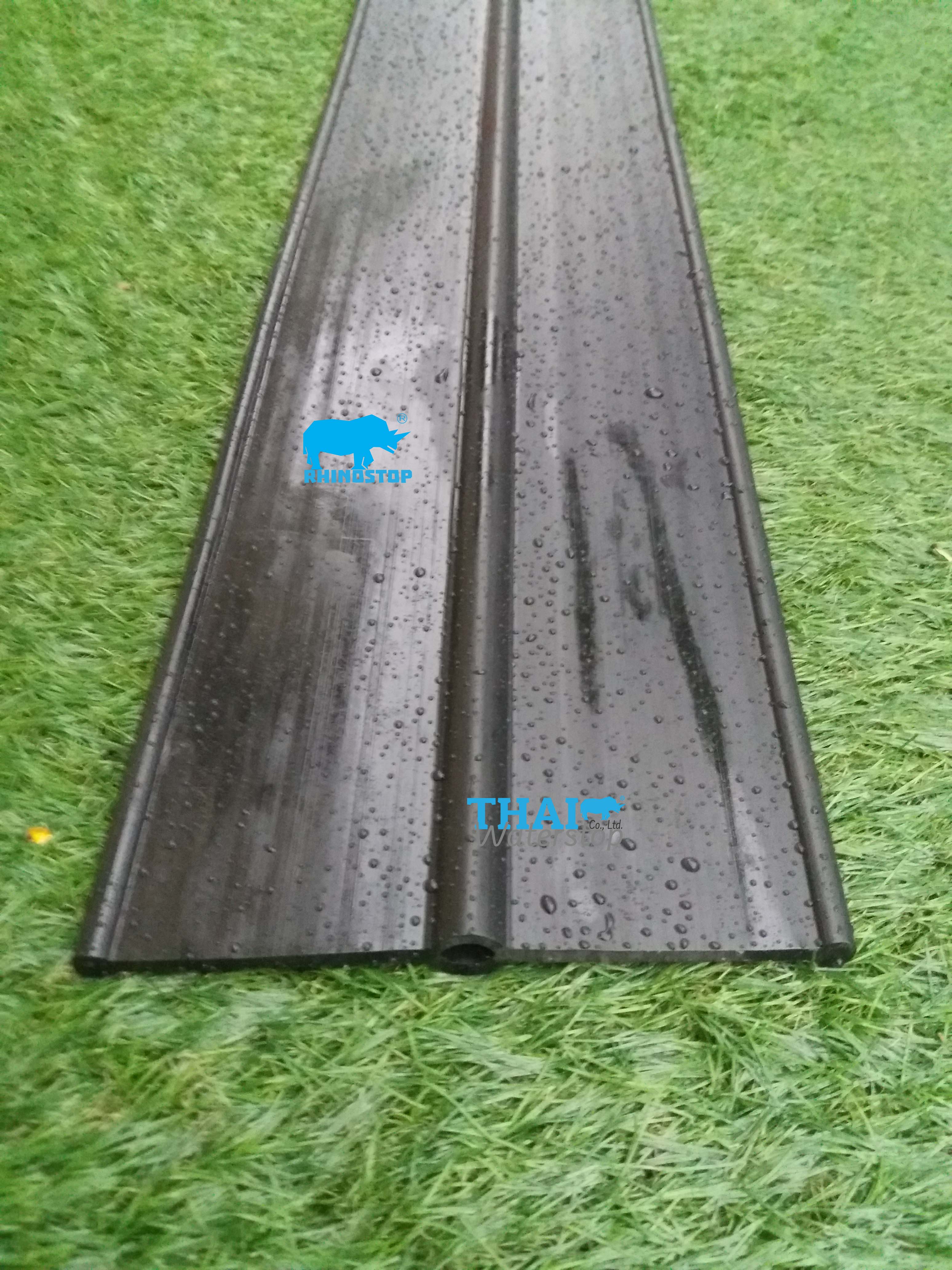 วอเตอร์สต๊อป A6a PVC Waterstop 6 นิ้ว 3 ปุ่ม หนา 5 มม.(25 เมตร)