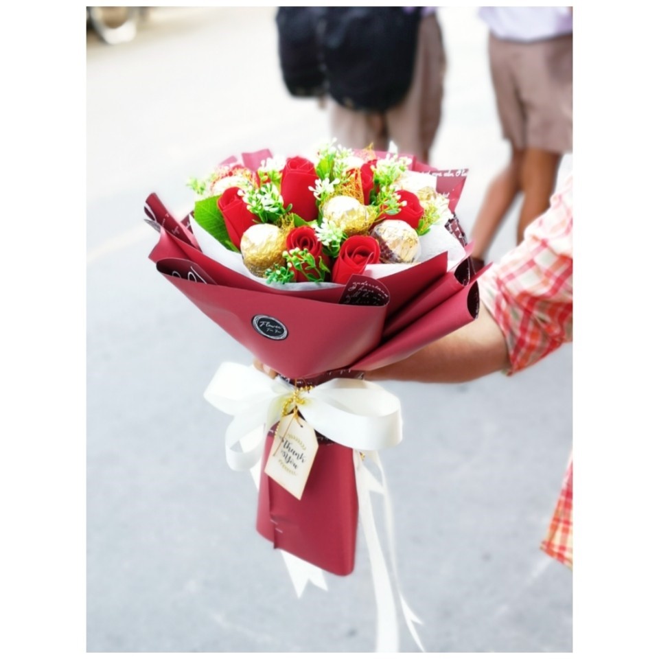 ช่อเฟอเรโร่ ผสมดอกไม้แห้ง เป็นของขวัญวันเกิด วันครบรอบ ให้คนรัก