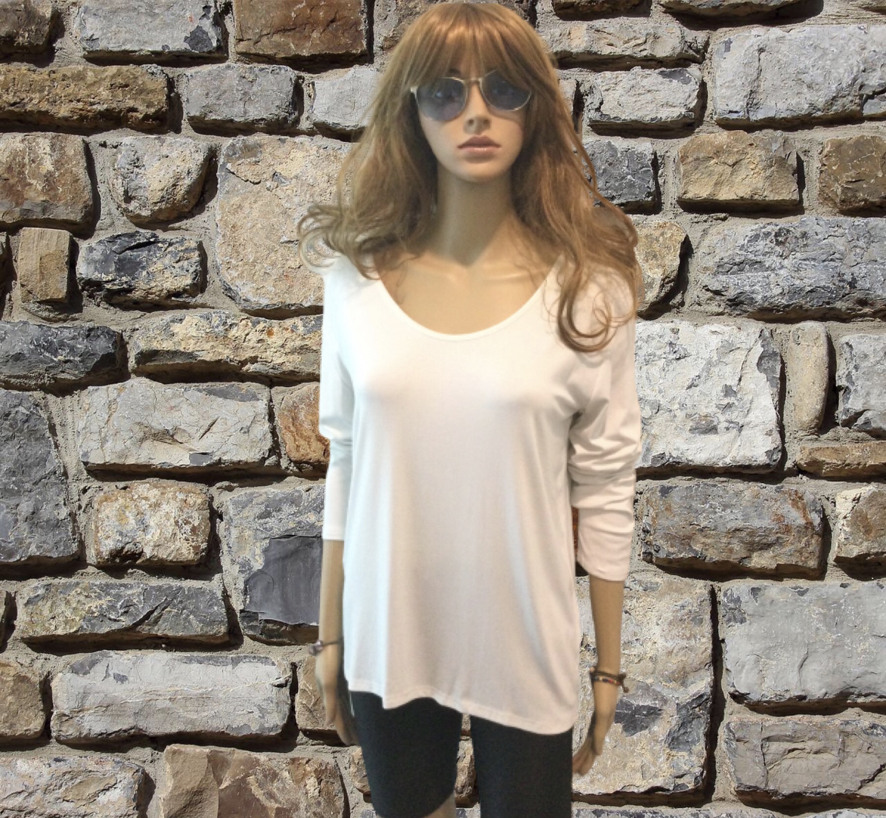 เสื้อยืดแขนยาวสีขาวผ้าดีมากก ผ้านิ่มมากก