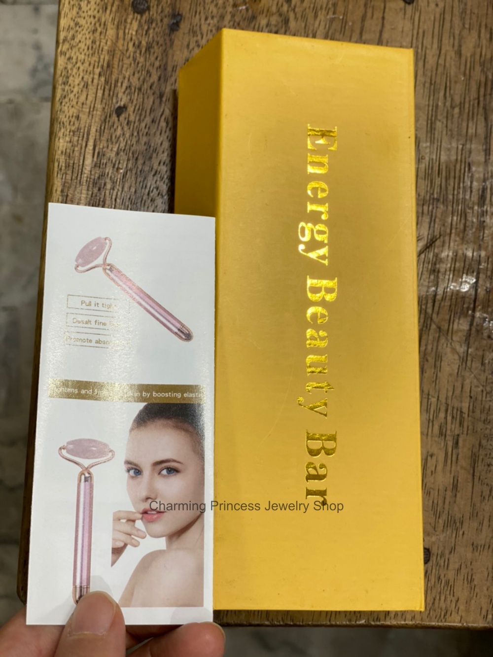 ลูกกลิ้งโรสควอตซ์ ลูกกลิ้งนวดหน้า แบบไฟฟ้า Rose Quartz Facial Roller 16x5 CM Sonic Vibration