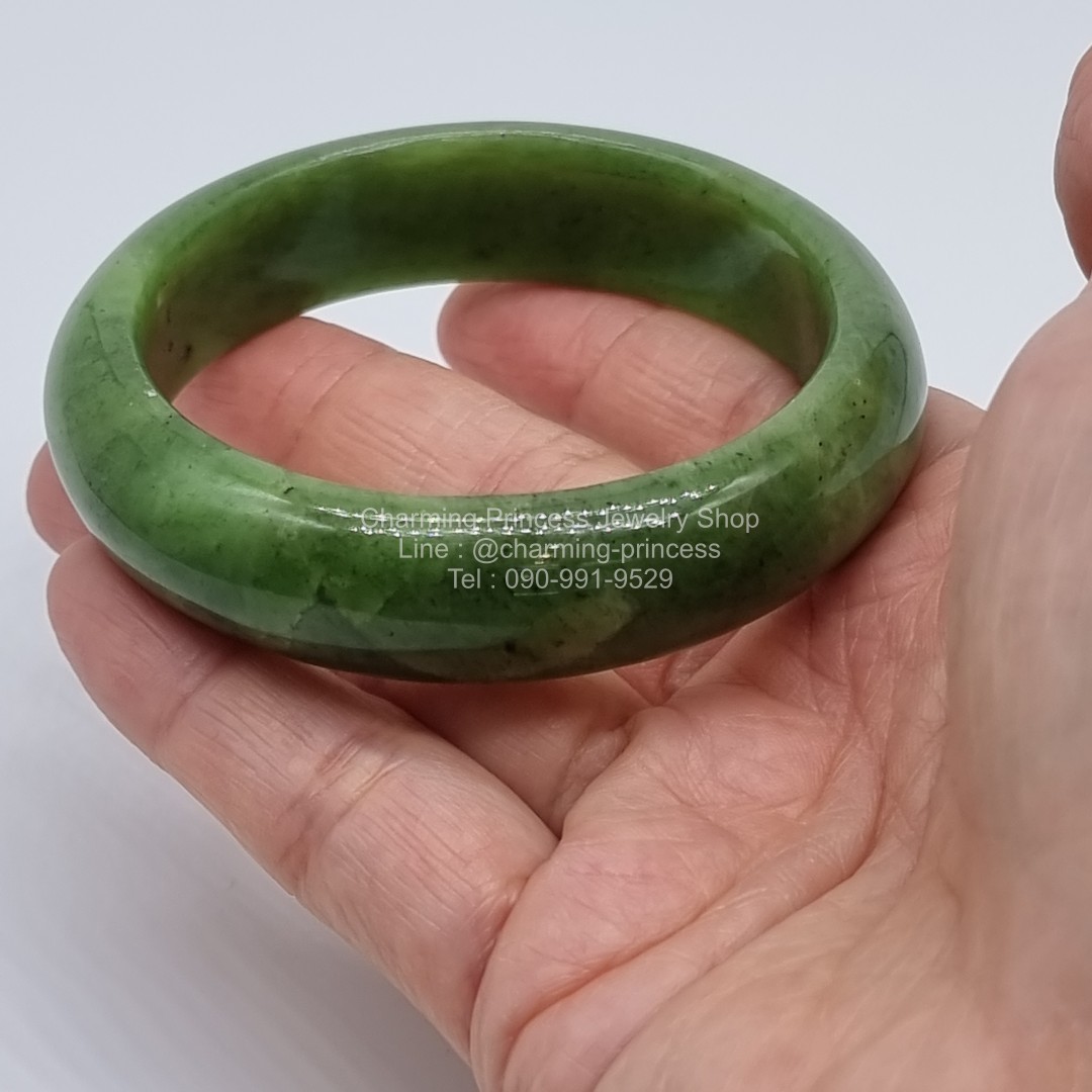 Peridot Bangle กําไลเพอริดอท เพอริดอต หน้ากว้าง 16 มม วงใน 57 มม เป็นสัญลักษณ์ของความสำเร็จ ความสงบ ความมีโชค เพอริดอท อัญมณีสีเขียว ประจำเดือนเกิดสิงหาคม สำเนา