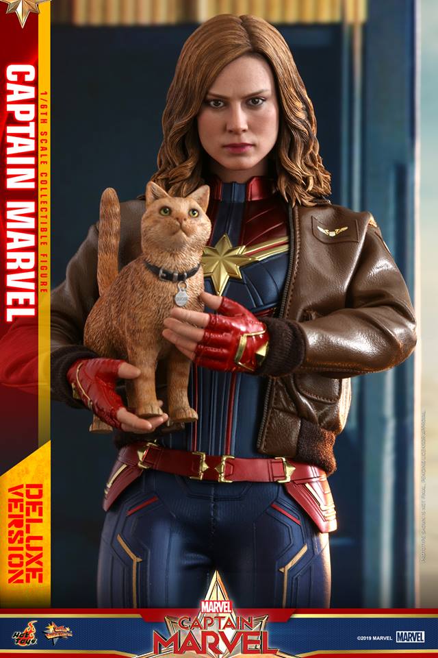 Hot Toys MMS522 CAPTAIN MARVEL - CAPTAIN MARVEL (DELUXE VERSION)