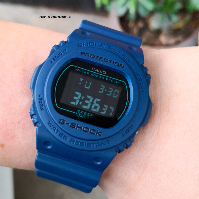 Casio G-shock รุ่นสีพิเศษ นาฬิกาข้อมือชาย สายเรซิ่น รุ่น DW-5700 Series รุ่น DW-5700BBM DW-5700BBM-2