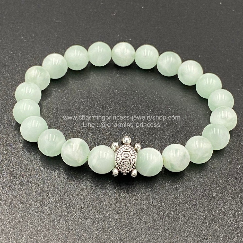Green Angelite แองเจิลไลท์สีเขียว 8 มม หินของความคิดสร้างสรรค์ หินแห่งการหยั่งรู้ การปรากฏของสิ่งเตือนภัย ซึ่งเปรียบเสมือนมีเครื่องรางบอกเหตุ พร้อมเต่าเงินแท้ สัตว์มงคลสัญลักษณ์ของอายุวัฒนะ ความสุขสงบในชีวิต ความหนักแน่น บารมี