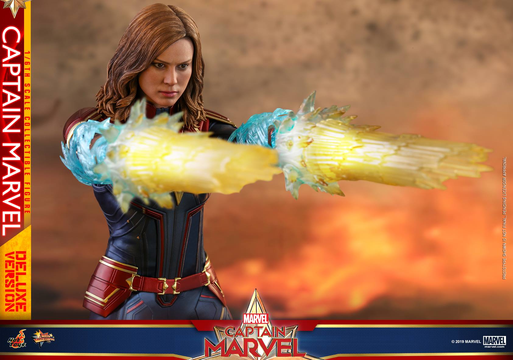 Hot Toys MMS522 CAPTAIN MARVEL - CAPTAIN MARVEL (DELUXE VERSION)