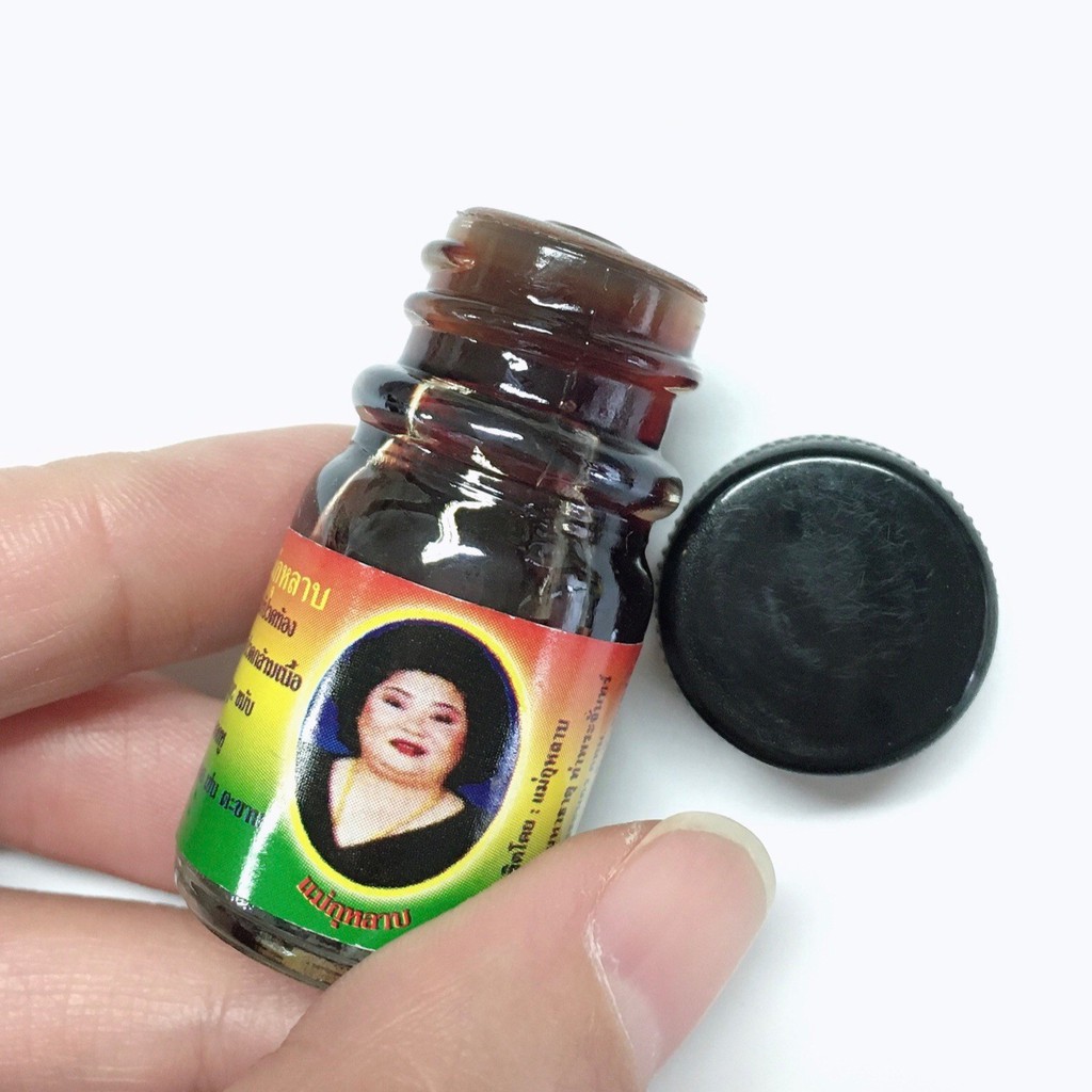 น้ำมันเลียงผาแม่กุหลาบ 5 ซีซี น้ำมันแม่กุหลาบ น้ำมันเลียงผา แม่กุหลาบท่าพระจันทร์ น้ำมันนวด น้ำมันคลายเส้น