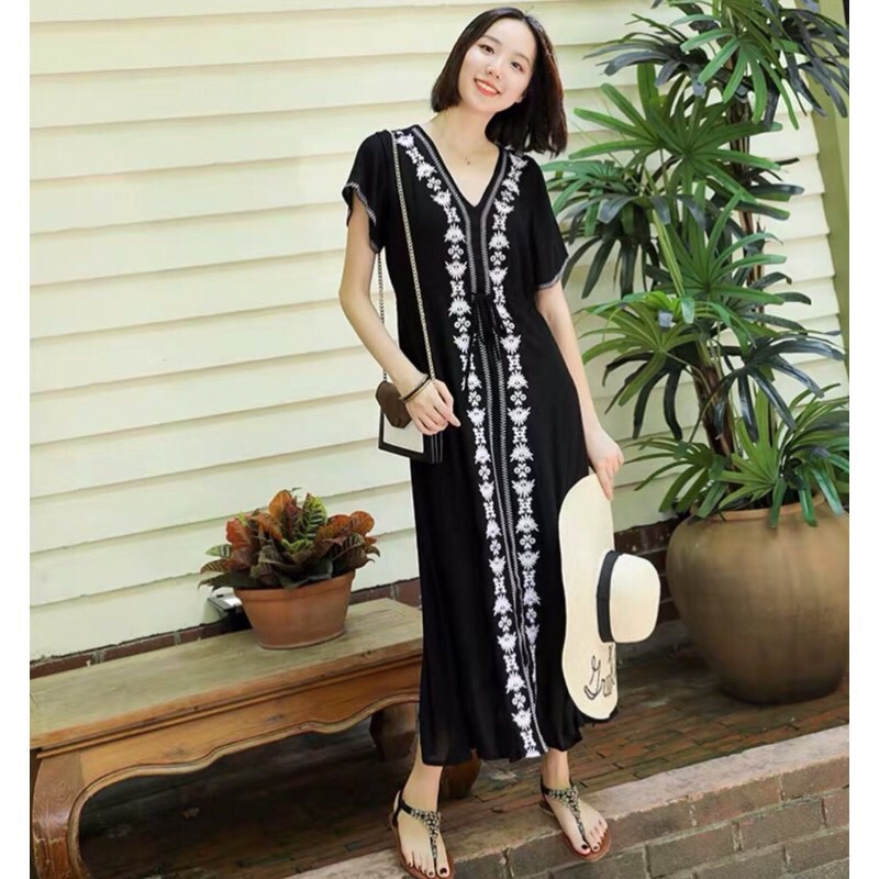 เดรสโบฮีเมียน เดรอคอวีปักลายสวย