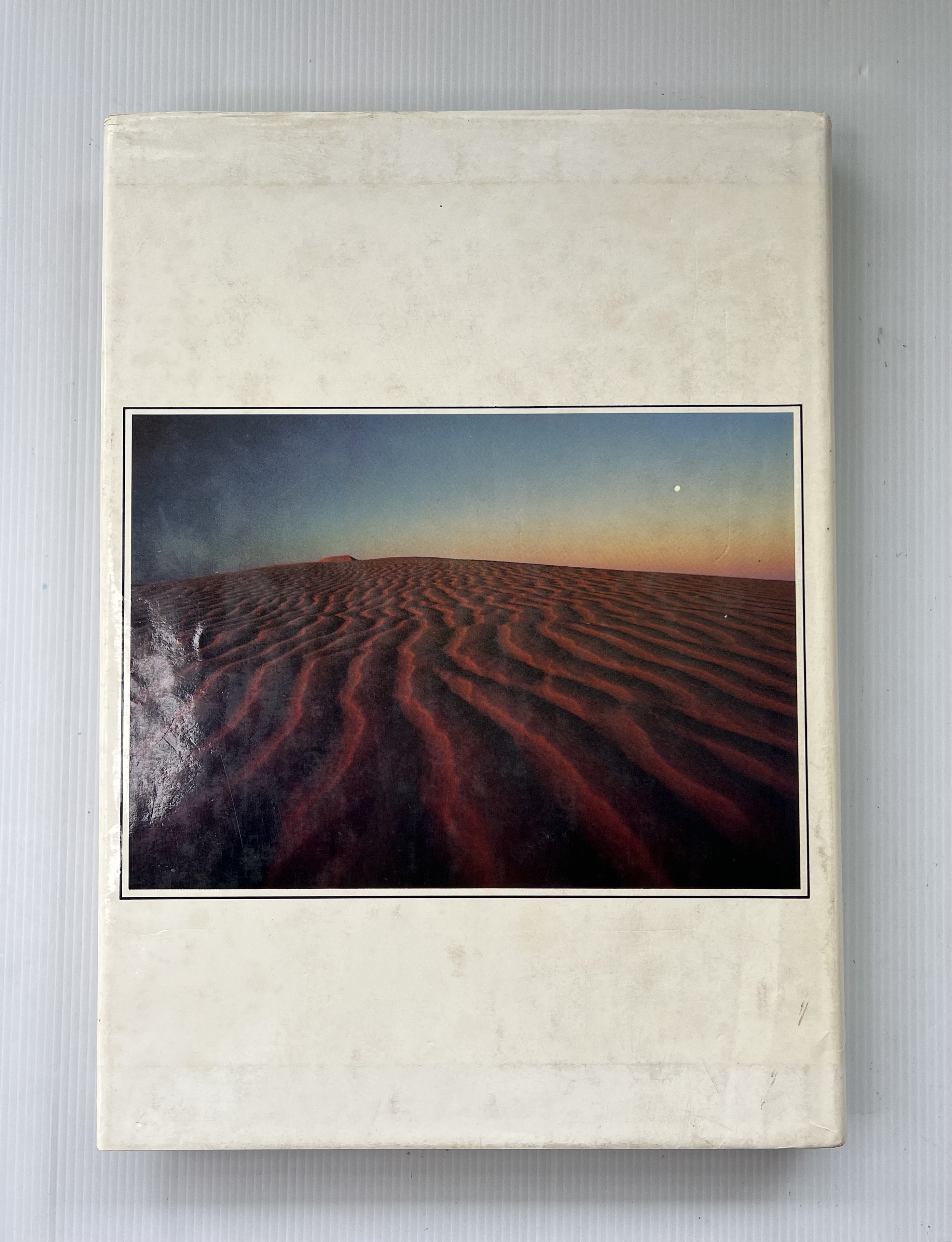 Australia: A Timeless Grandeur Helen Grasswill , Reg Morrison January 1, 1989 90-99% Hardcover