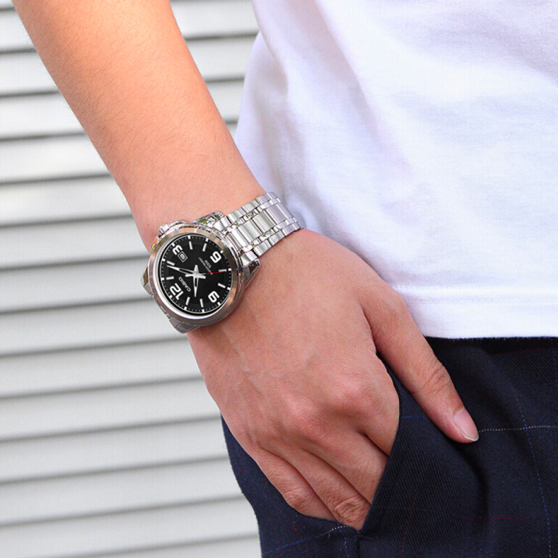 CASIO STANDARD Men นาฬิกาผู้ชาย สายสแตนเลส รุ่น MTP-1314D MTP-1314D-1A
