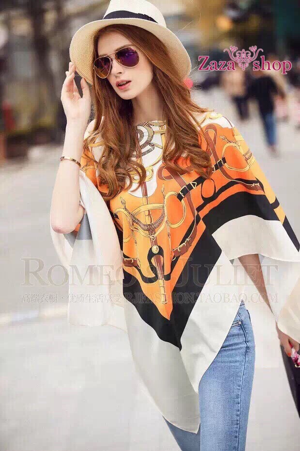 New Arrival HOT HIT Hermes 2016 เสื้อคลุม คอปาด เสื้อทรงวี. ทรงคล้ายผ้าพันคอ เนื้อผ้าลื่น งานชนช้อป งานสกรีนคอชัด เหมือนช้อปเป๊ะ คุณลูกค้า ใส่เสื้อกล้ามตัวในแล้วใสทับ จัดเซทคู่กับกางเกงตัวเก่งของคุณ แม่ค้าใจดีแถมเข็มขัด ถักเปีย ใส่รัดเอว ดูคุณนายอย่าบอกใค