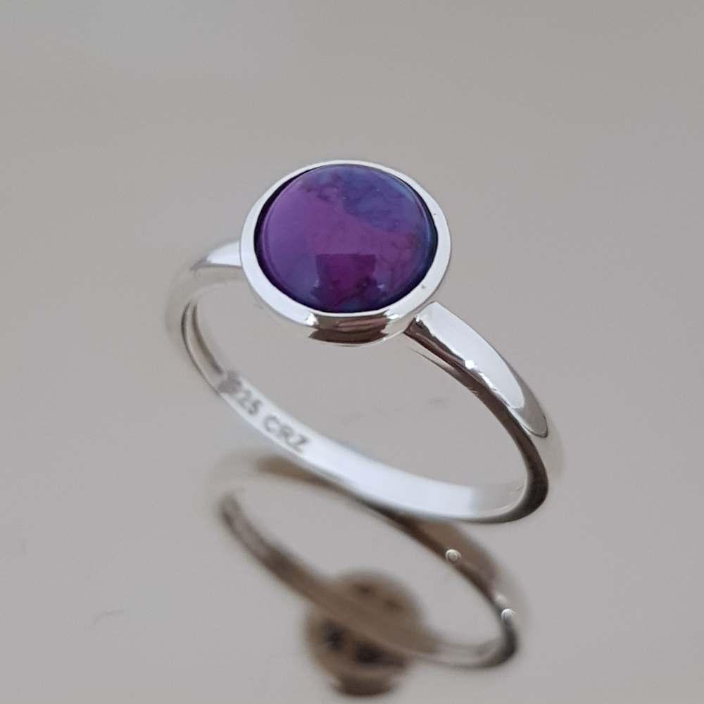 แหวนเทอร์ควอยซ์สีม่วง แหวนหินนําโชค เงินแท้ 925 พลอยขนาด 7 มม 925 Trilogy, Trinity, Three Stone, Purple Turquoise Ring