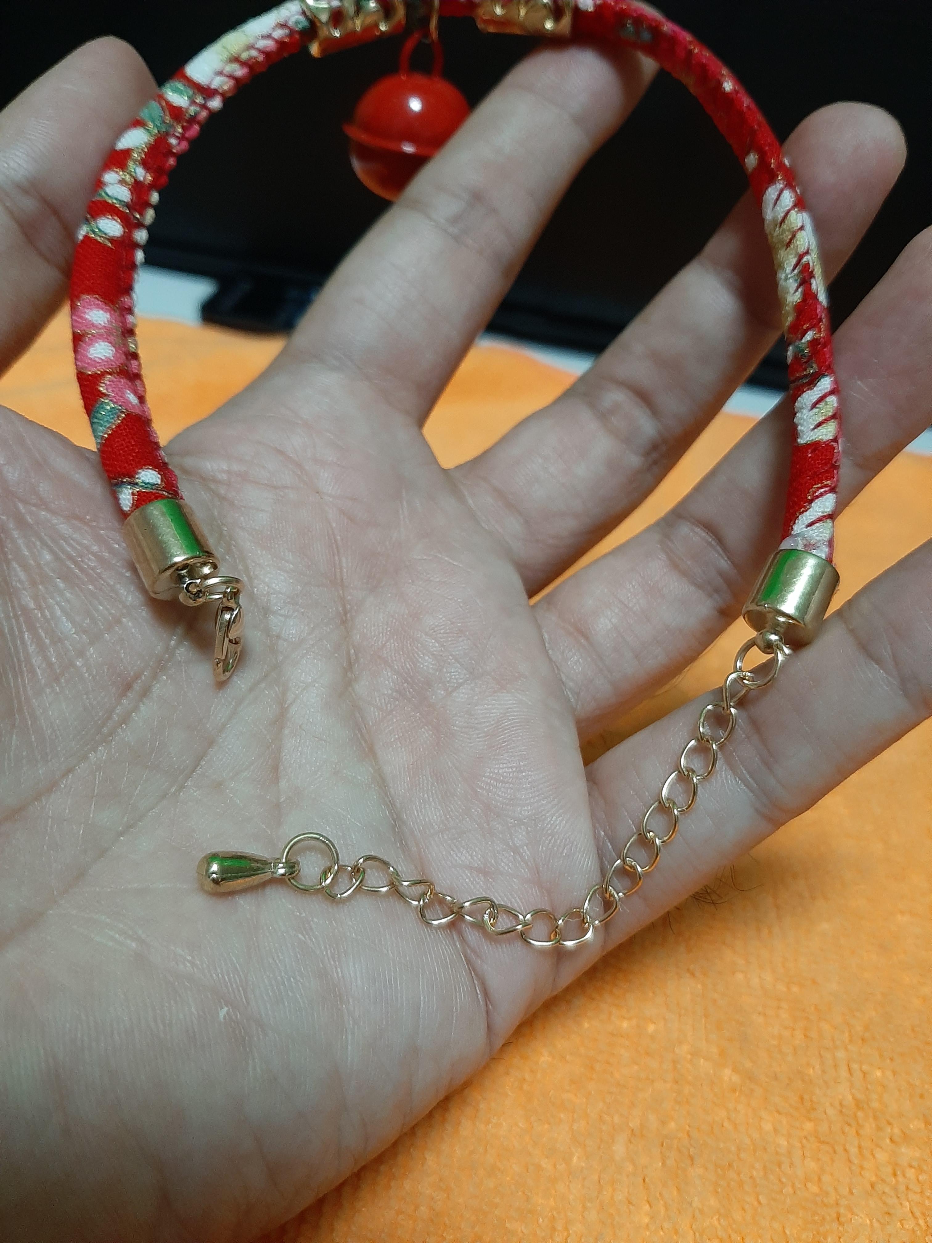 กระดิ่งแมว พรัอมซองผ้าลายนกกระเรียน