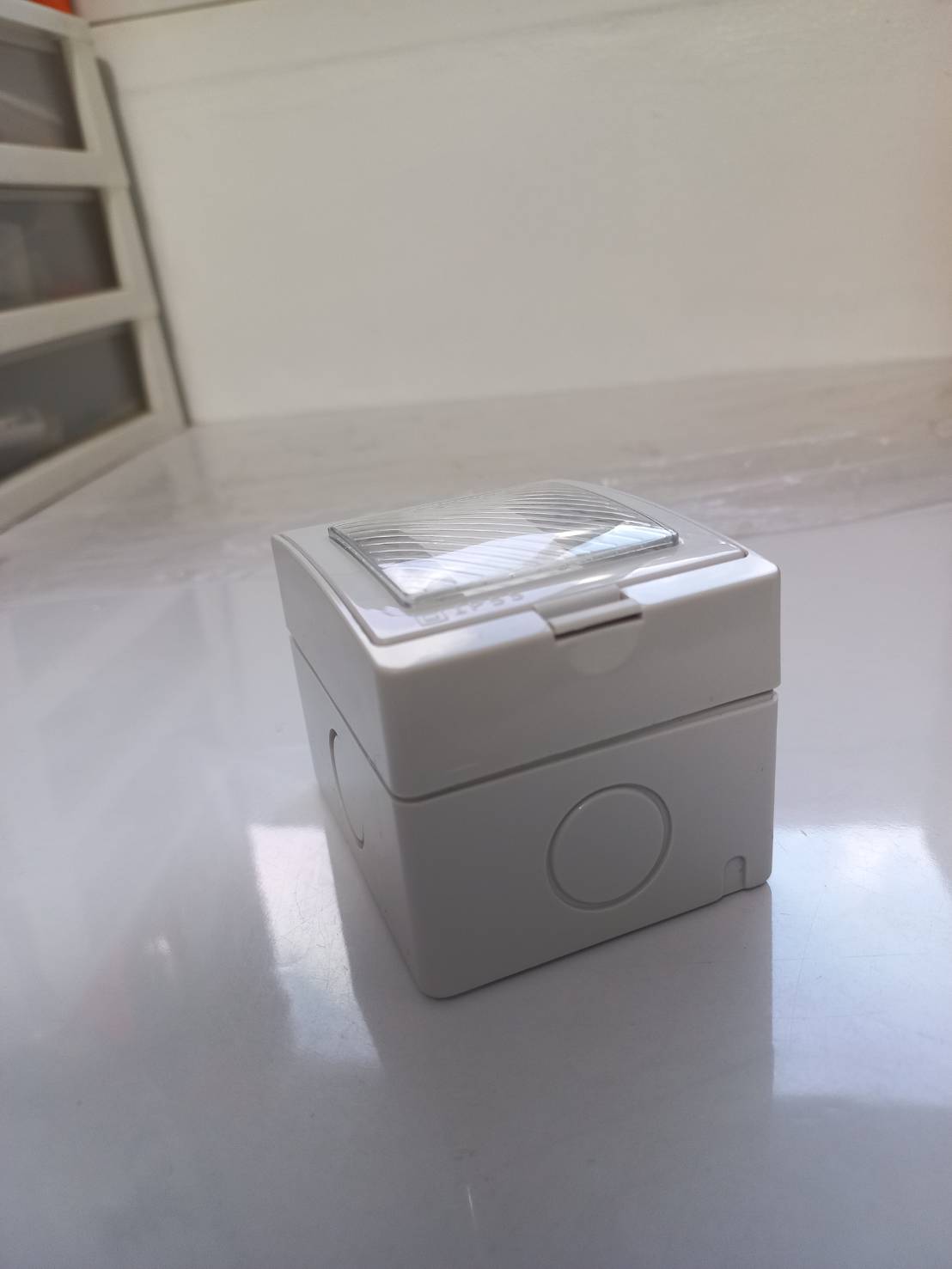 OT171 สวิท เปิด-ปิดไฟกันน้ำ กันฝุ่น ติดผนัง 220V/20A