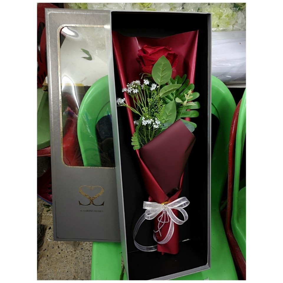 กล่องใส่ช่อดอกกุหลาบวาเลนไทน์ (Flower Box)