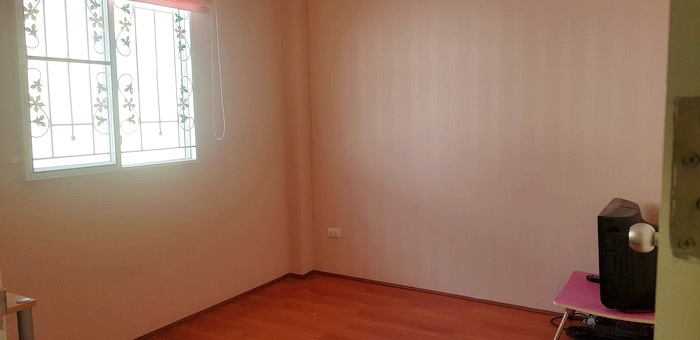 ทาวน์เฮ้าส์ ม.ไลโอ 23.1 ตร.ว. ซอยวัดพระเงิน กาญจนาภิเษก บางม่วง บางใหญ่ นนทบุรี หลังมุม สวย พร้อมอยู่