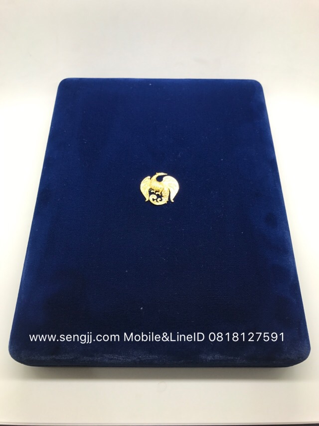 เหรียญทองคำขัดเงาที่ระลึกในหลวงรัชมังคลาภิเษก น้ำหนัก 16 บาท (240 กรัม) พ.ศ.2531