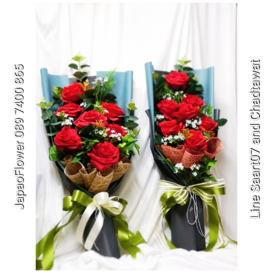ช่อดอกกุหลาบแดง ทรงสูง พร้อมตุ๊กตาหมี