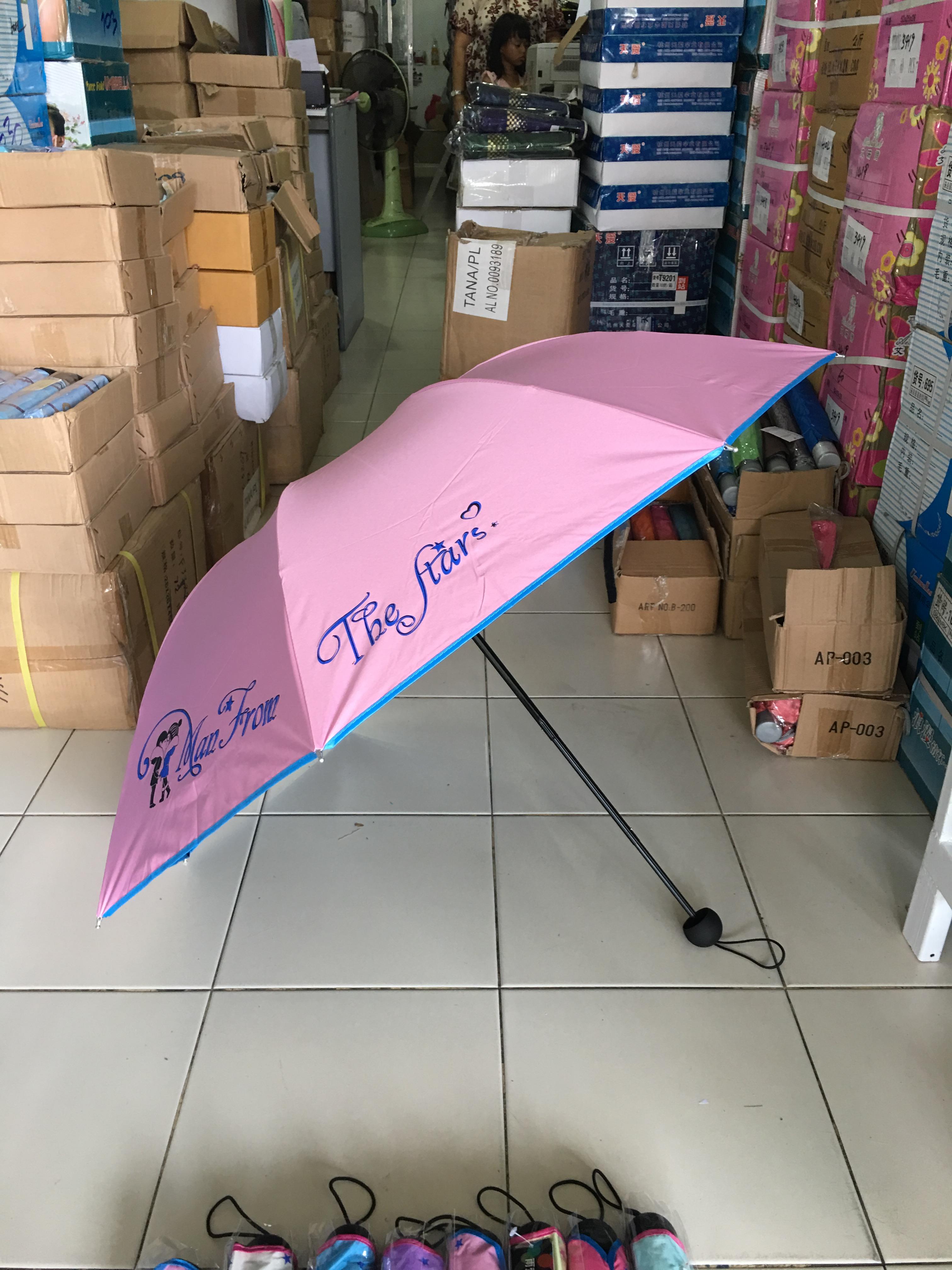 ร่มโค้งแฟชั่นยูวีสีดำรหัส695