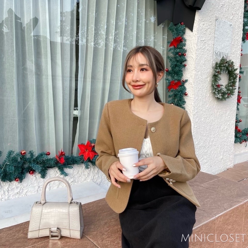 เสื้อทวิตสีพื้นเรียบหรู ลุคสวยแพงต้องรุ่นนี้ค่ะ