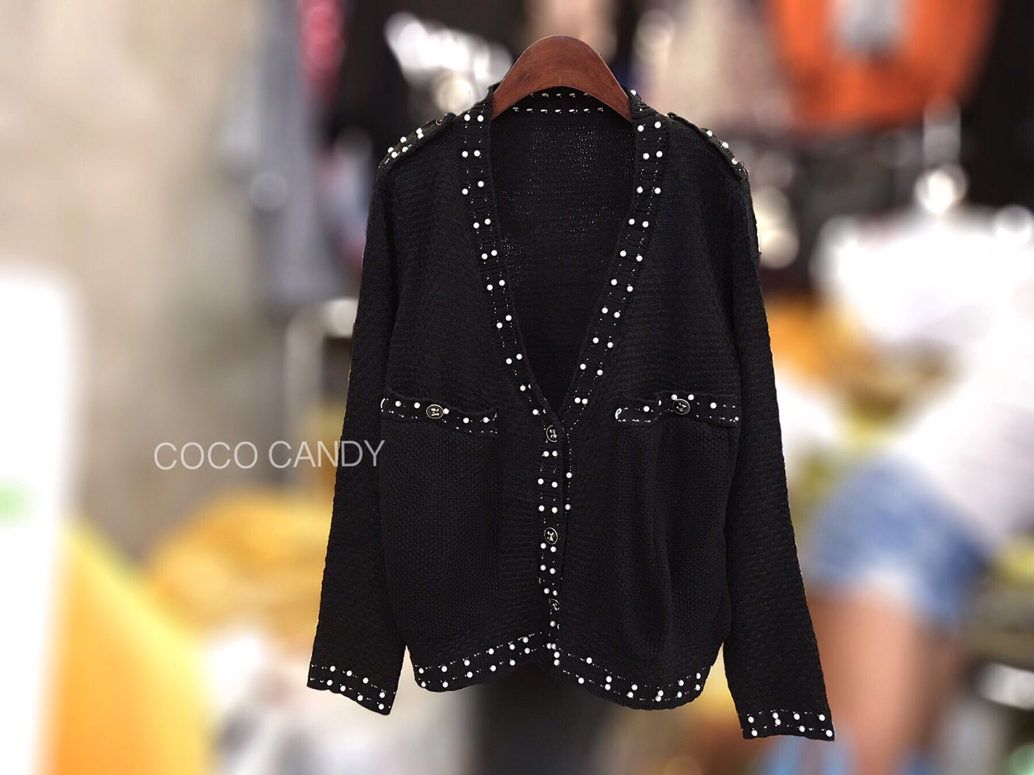 เสื้อคลุมไหมพรมสีดำ สไตล์เกาหลี