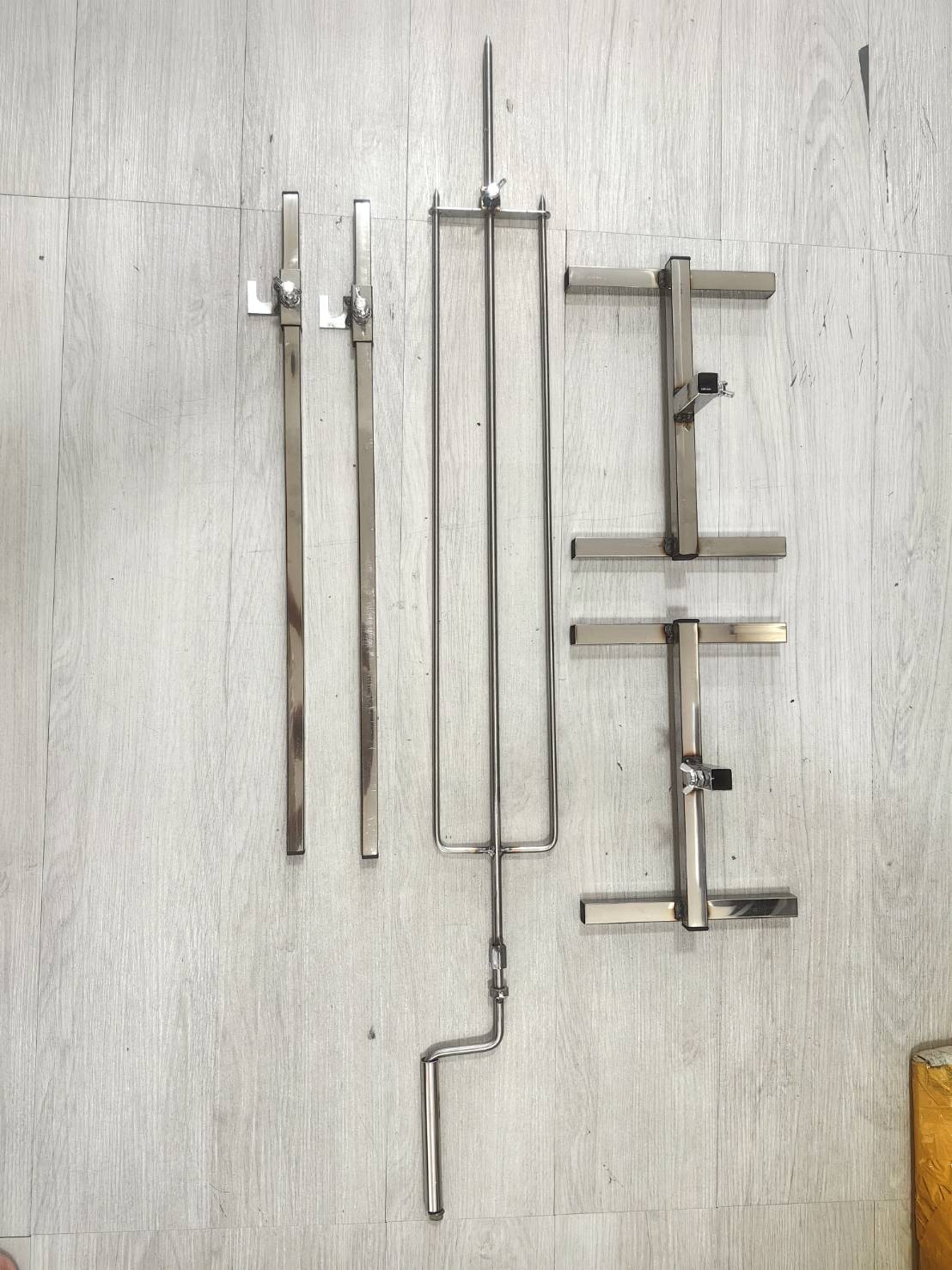 MO49 เครื่องหมุนปิ้งไก่ หมู พกพา ใช้ไฟ USB จาก พาวเวอแบงค์ได้ สำหรับ แคมป์ปิ้ง