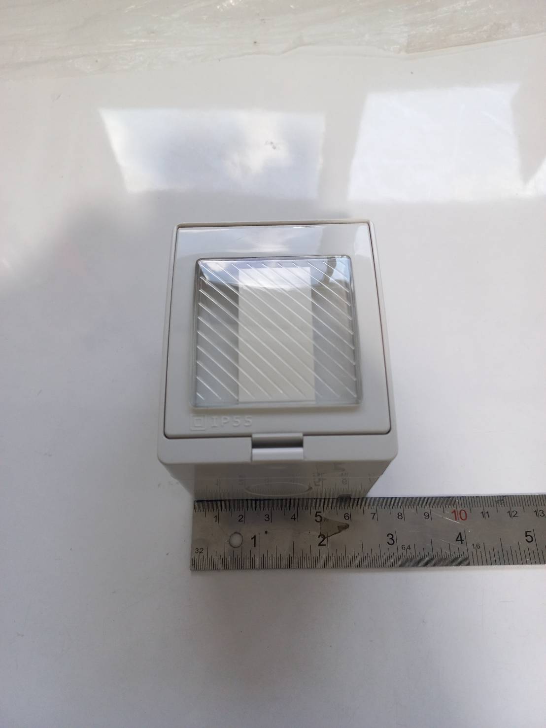 OT171 สวิท เปิด-ปิดไฟกันน้ำ กันฝุ่น ติดผนัง 220V/20A