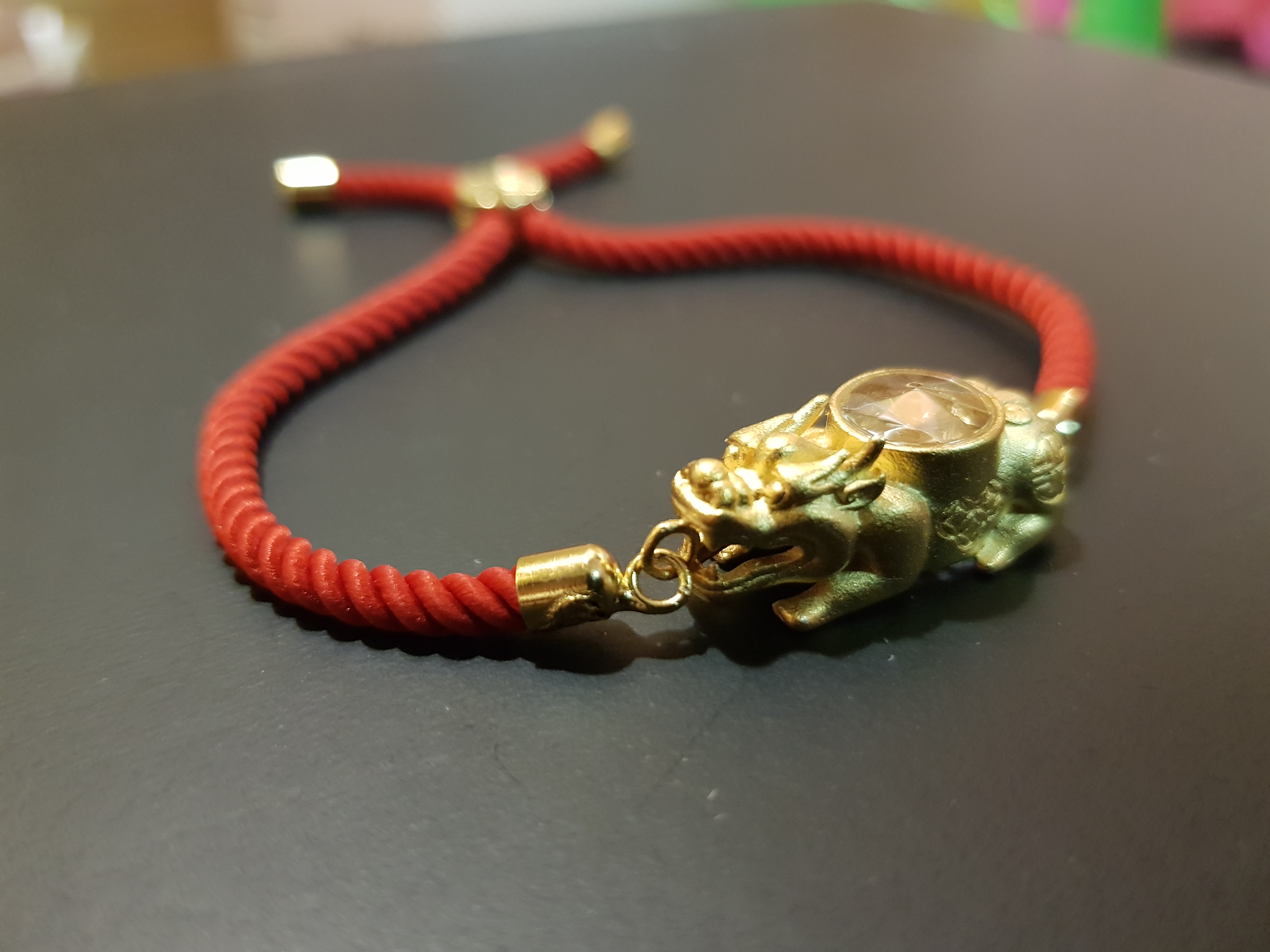 วัตถุมงคลสำหรับเสริมดวงของทุกปีนักษัตรที่ดี คือ ปี่เซียะคู่บารมี เสริมโชค เรียกทรัพย์ ร่ำรวย เงิน ทอง ปัดเป่าสิ่งชั่วร้าย เก็บเงินทองไม่รั่วไหลพร้อมกังหัน แชกงหมิว "กังหันนำโชค" จะหมุนแต่สิ่งดี ๆ เข้ามาในชีวิต