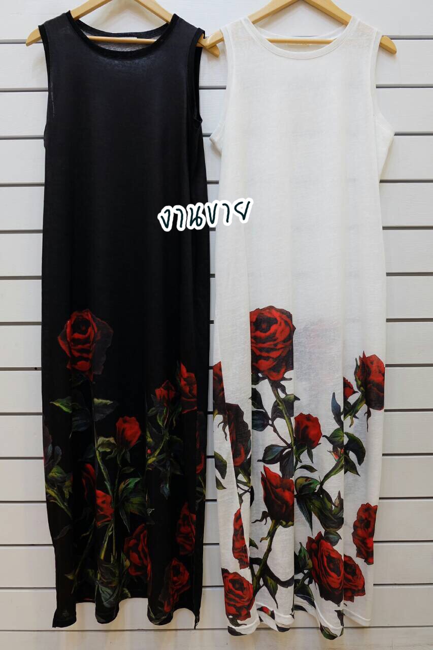 เดรสยาวแขนกุด ผ้าปริ้นลายดอกกุหลาบสีแดง ผ้าเบาใส่สบายไม่ร้อนค่ะ