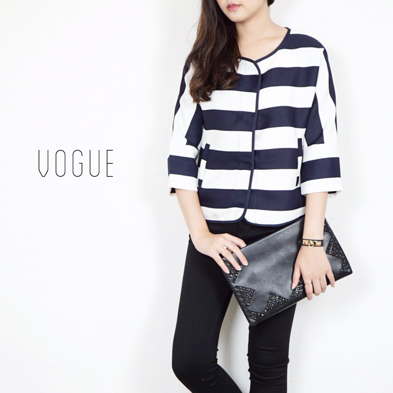 !! มารอบ 2 !!เสื้อคลุมลายทาง ครอปสั้น ทรงเกาหลี ตัดเย็บอย่างดี ทรงสวย ผ้าเนื้อดี ซับในทั้งตัว แมตช์ได้กับทุกชุด เพิ่มลูกเล่นให้ชุดที่เรียบๆดูโดดเด่นคะ