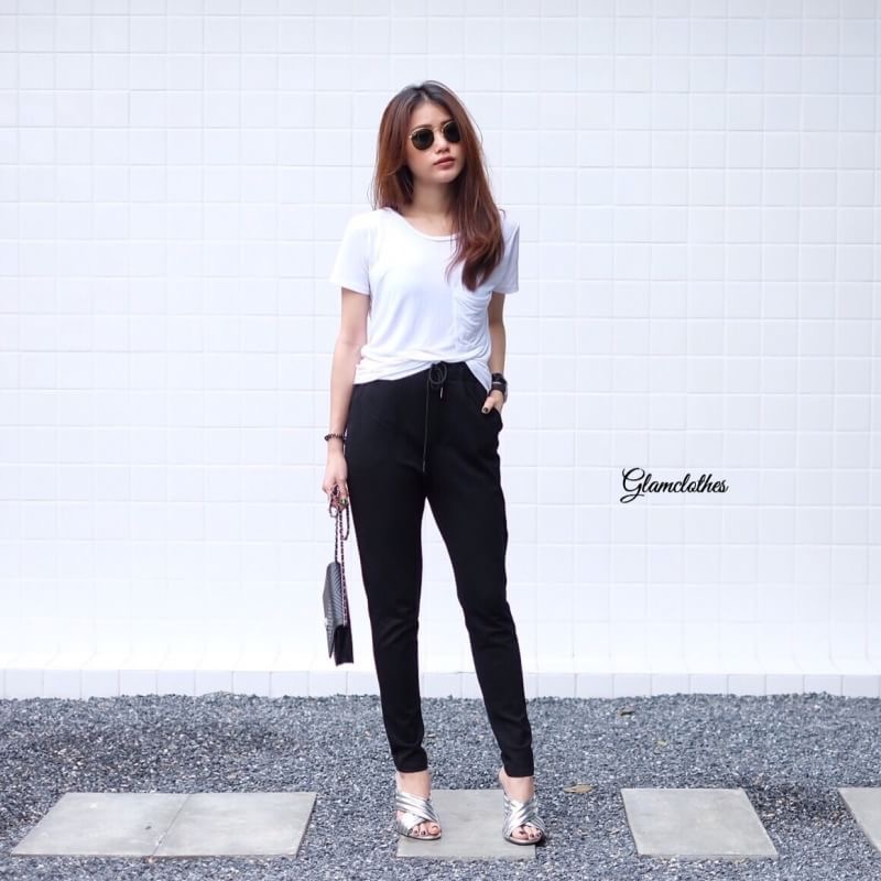 New!! กางเกงวอรวมขาเข้ารูป เนื้อผ้านิ่ม มีเชือกผูก ทรงพอดีตัว สวยฝุดๆพูดได้คำเดียวว่า ใส่สวยมาก ห้ามพลาดจริงๆค่ะ