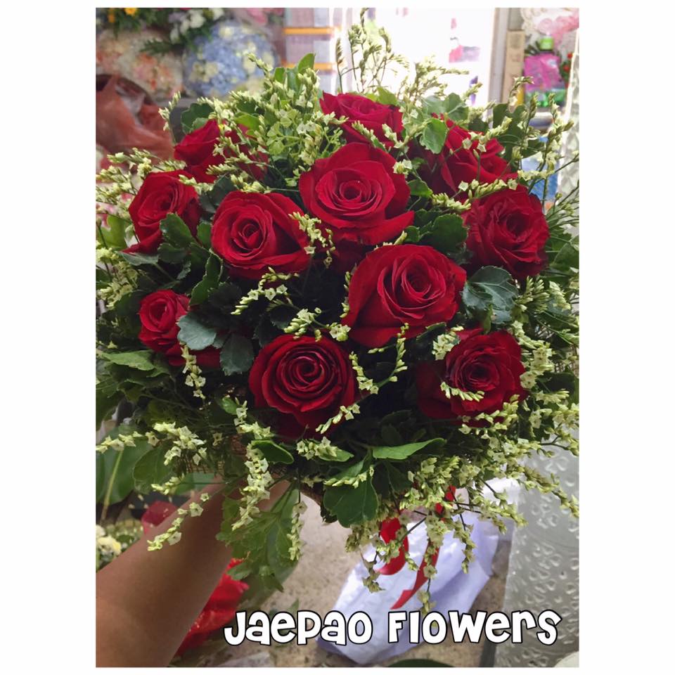 ช่อดอกกุหลาบ สีแดง