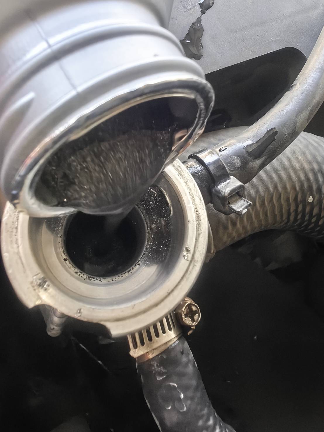 CARE24 น้ำยาซ่อมปะเก็นฝาสูบแตก ฝารา้ว เสื้อร้าว แก้น้ำดัน มีฟองอากาศดันน้ำในหม้อน้ำ Made in USA