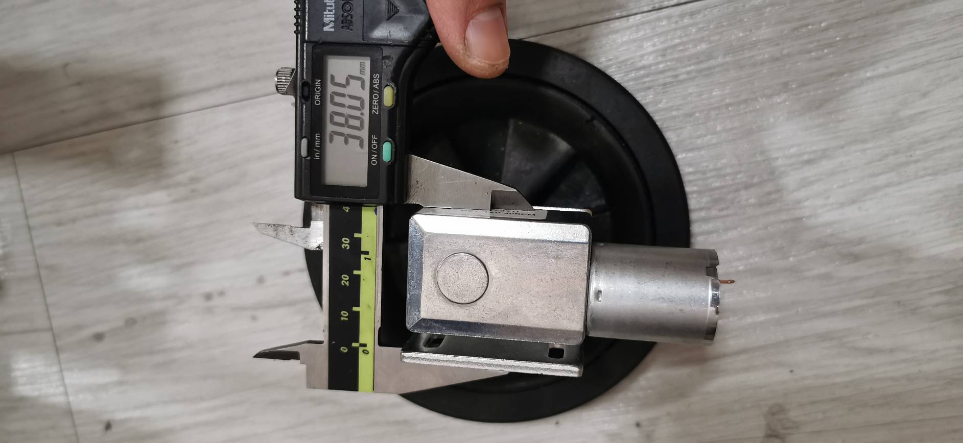 MO31 ชุดล้อ 5 นิ้ว ติดมอเตอร์ 12V แรงบิดสูง 40 รอบ/นาที สำหรับ DIY