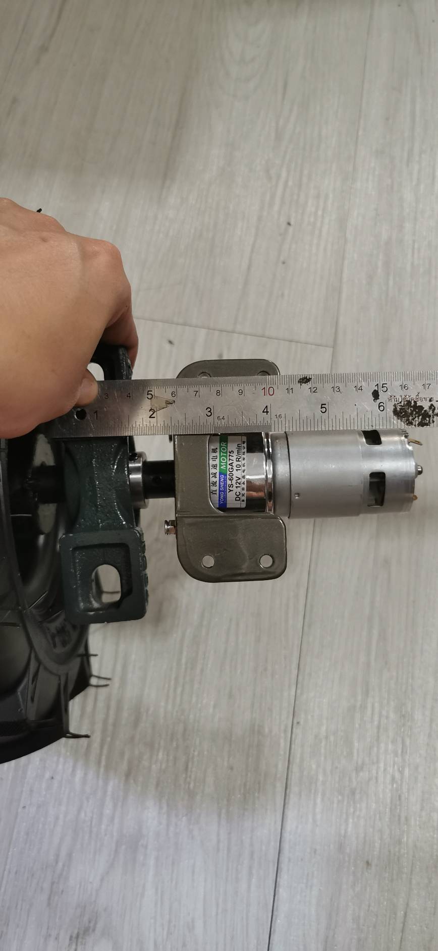 MO39 ชุดล้อ 10 นิ้ว ติดมอเตอร์ 12V แรงบิดสุง 50 KG **ราคาต่อ 1 ล้อ กินกระแสต่ำ สำหรับ DIY รถตัดหญ้า รถเข็นไฟฟ้า