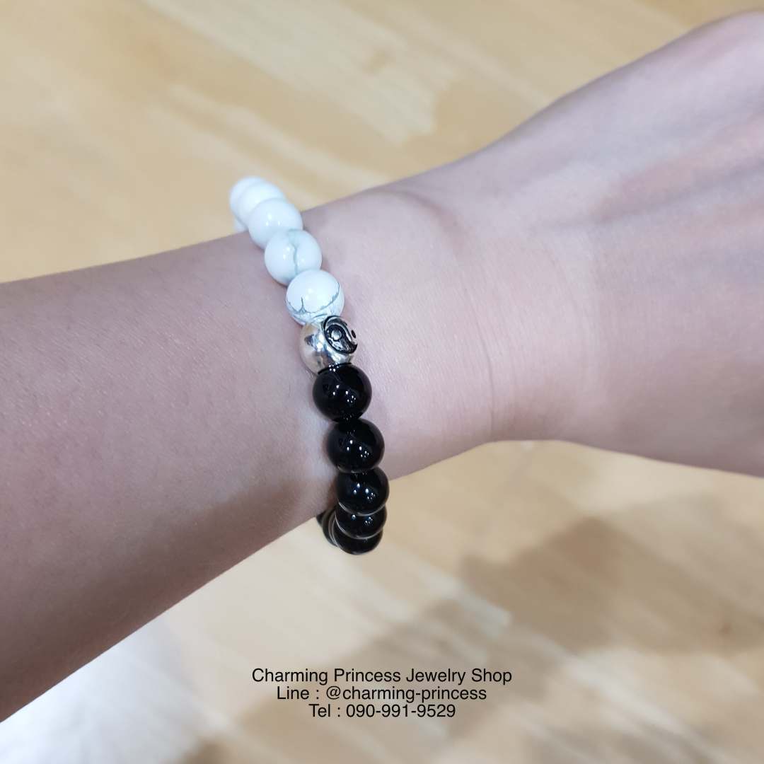 Black Onyx, Howlite with Sterling Silver Ying Yang and Turtle นิล และ ฮาวไลท์ 8 มม ประดับเงินแท้หยินหยางและเต่า ป้องกัยภัยจากผู้ไม่หวังดี สุขภาพแข็งแรง ปรับสมดุลย์ในร่างการและสภาวะแวดล้อม เพิ่มพลังบวก
