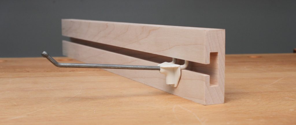 DR11 ดอกกัดเซาะร่อง T สำหรับใส่รางแขวนเสื้อ/ชั้นแขวนสินค้า ขนาดแกน 1/4 **ใช้กับทริมเมอร์