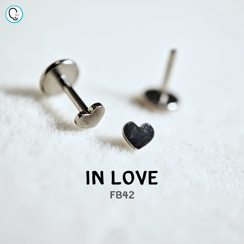 ต่างหูไทเทเนียม 100% แป้นแบนขันน็อต สำหรับผิวแพ้ง่าย ใส่สบายเรียบหลังหู รหัส FB (ราคา/ข้าง)