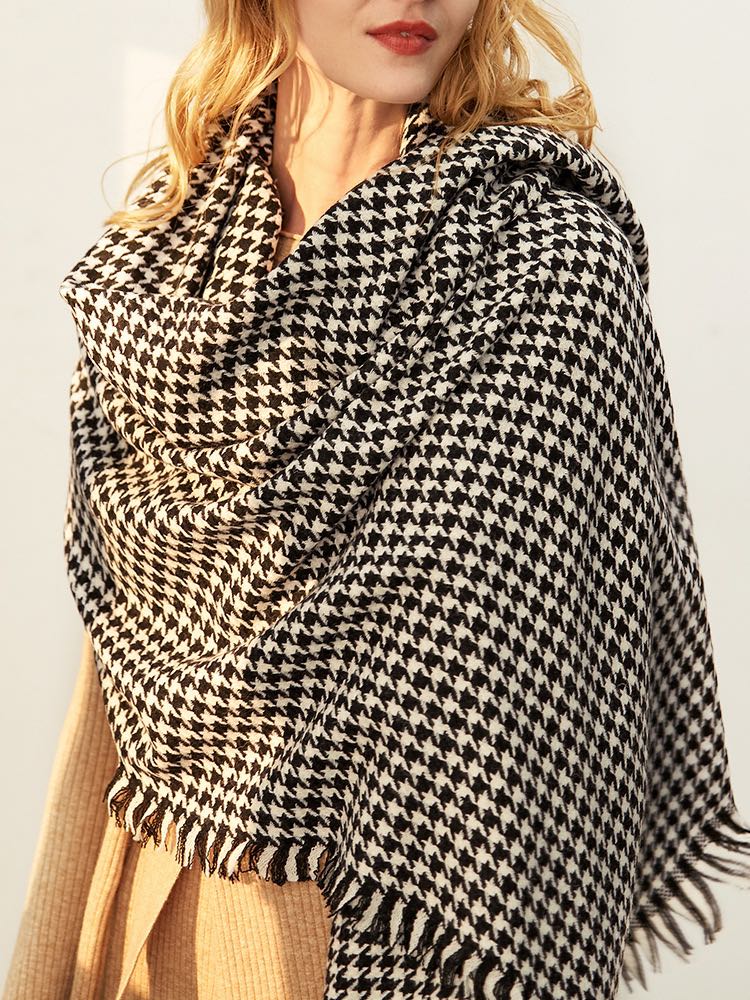 ผ้าคลุมไหล่ขนแกะแท้ผืนใหญ่ ราคา 1,290-