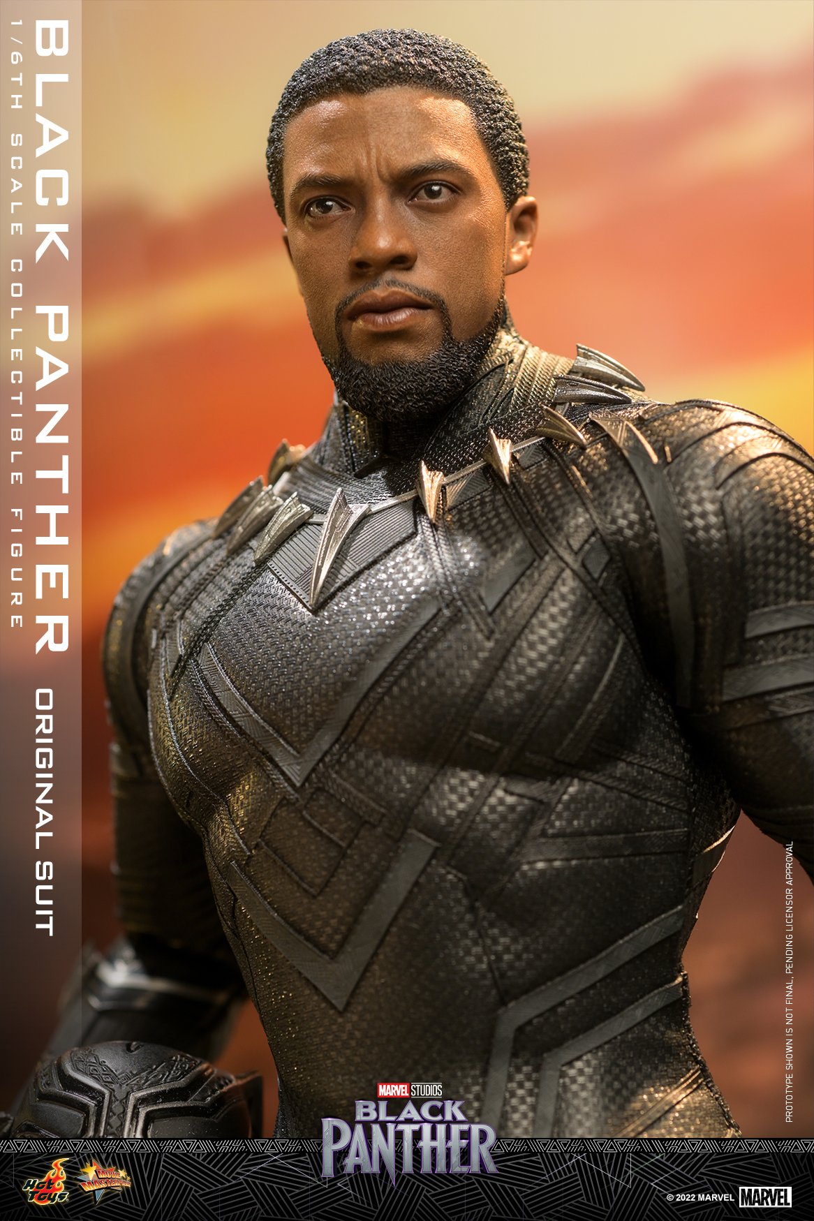 Hot Toys MMS671 1/6 Black Panther Legacy - Black Panther (Original Suit)