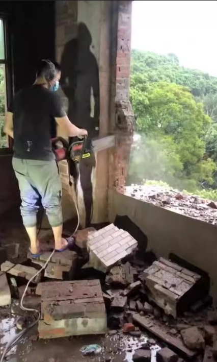 ES34 เลื่อยโซ่ตัดผนังปูน ขนาด 18 นิ้ว 7600 วัตต์ พร้อมปั๊มน้ำหล่อ